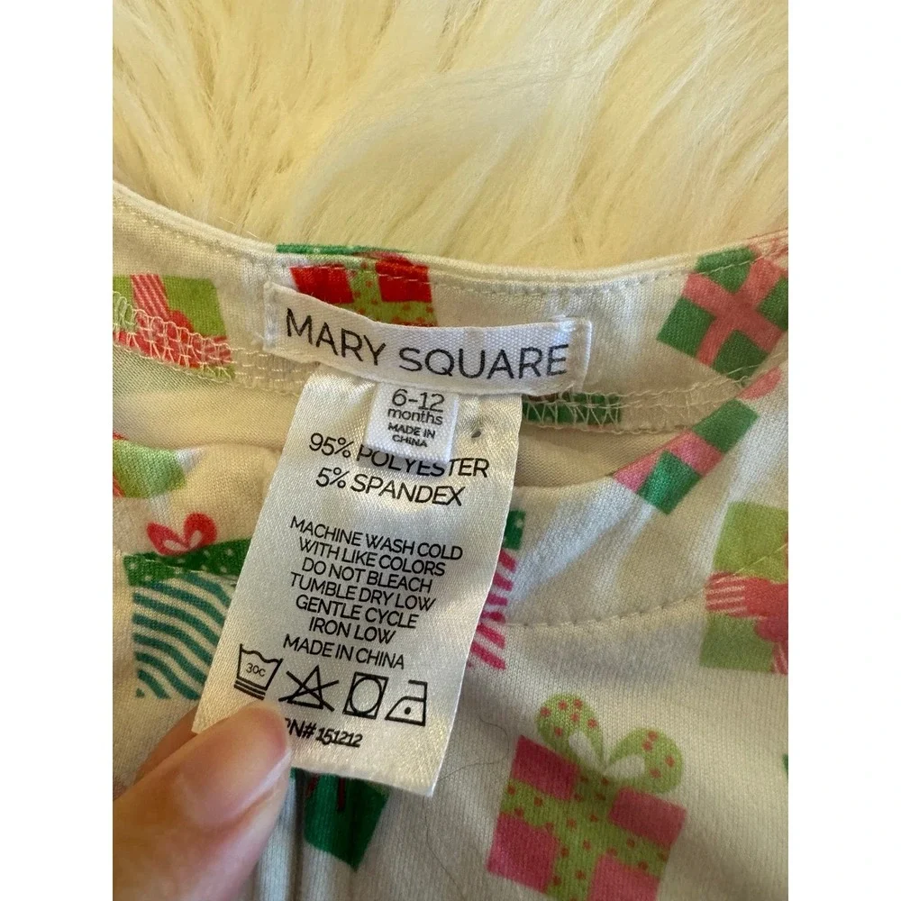 Mary Square‎ Christmas gift sleeper one piece size 6/12m EUC